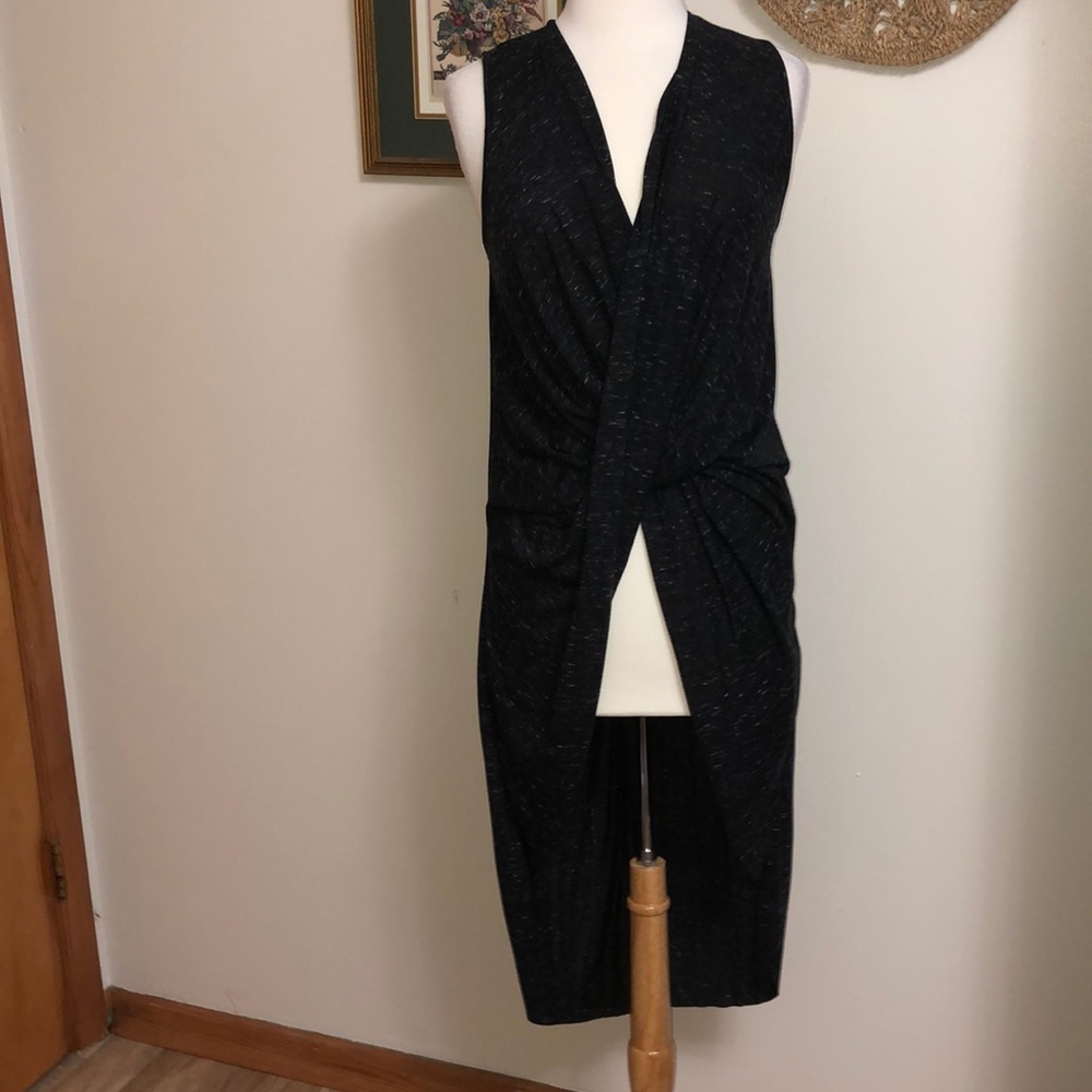 NWOT Black oatmeal high-low tank crossed material